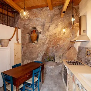 Casa Vacanza La Rocca Ferienhaus
